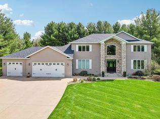 1712 Cedar Crest Rd NW, Rochester, MN 55901