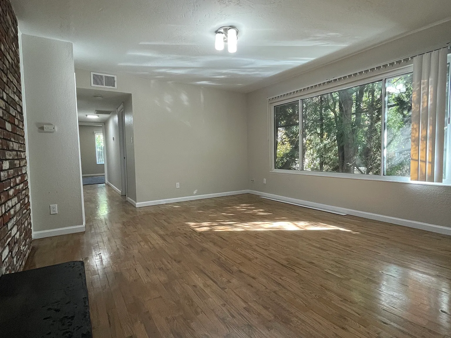 2 bed, 800 sqft, $1,750 — Photo 1