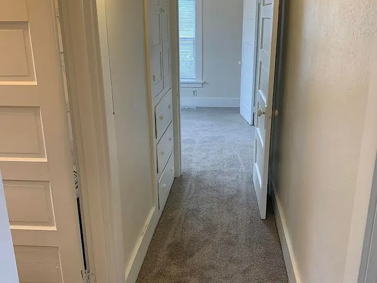8303 SE Alder St — Photo 12