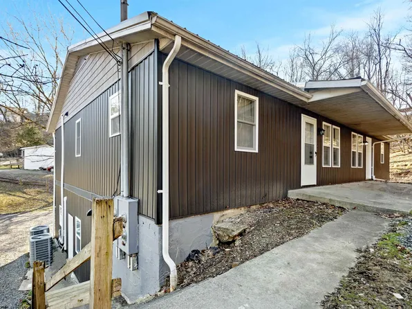 14 Kansas St, Westover, WV 26501