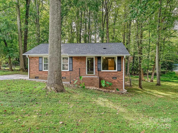 17 Brookwood Dr, York, SC 29745