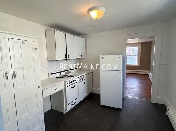 198 Center St #1