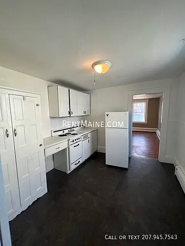 198 Center St Photo 1