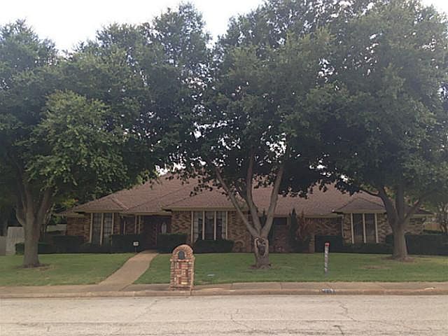 1st image of 918 Green Terrace Ln