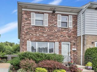 446 N Corona Ave, Valley Stream, NY 11580