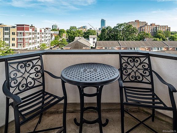 1611 Washington Boulevard