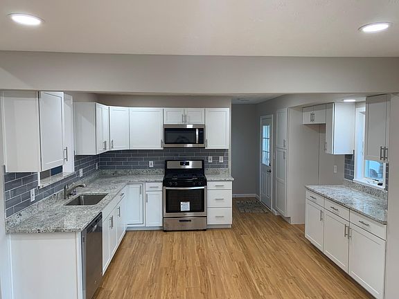 2nd image of 11840 Gross Dr
