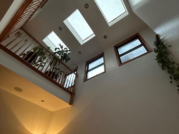 4th image of 341 W 71st St APT 12