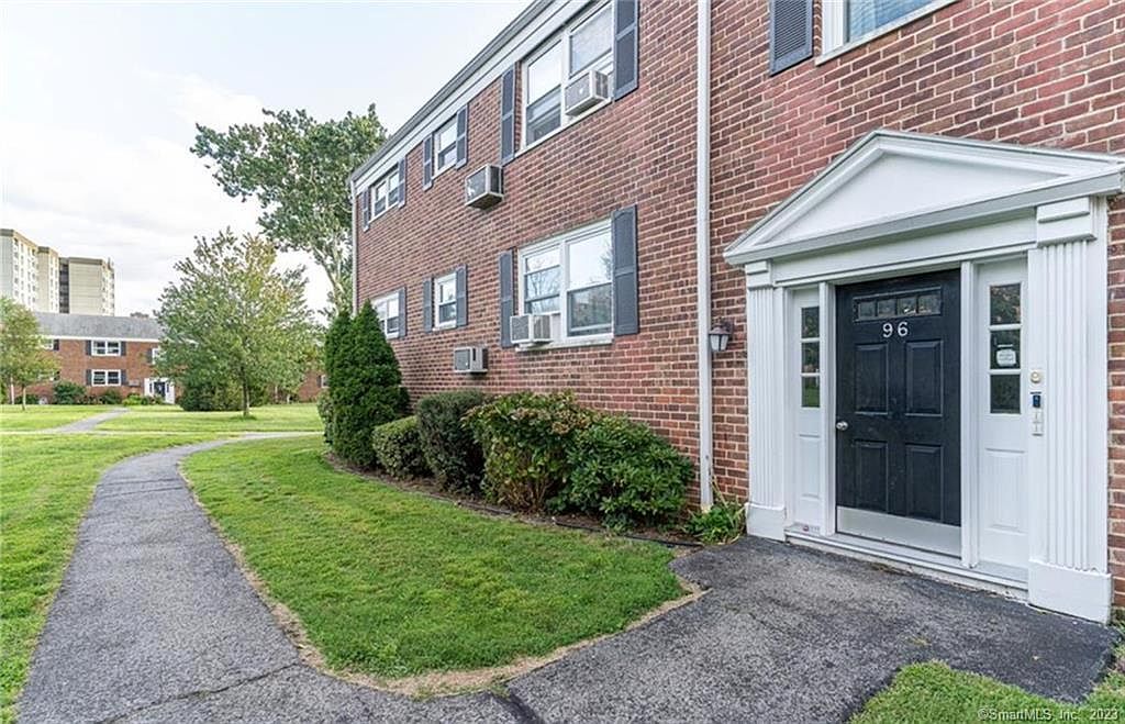 96 Strawberry Hill Avenue #3, Stamford, CT 06902 | Zillow