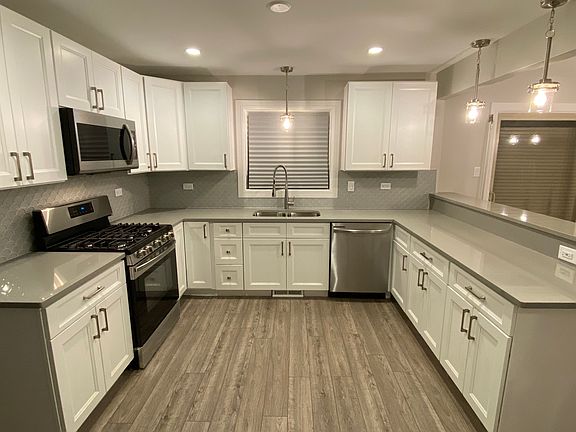 4th image of 243 E 171st St