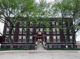 121 S 25th St APT 204, Omaha, NE 68131