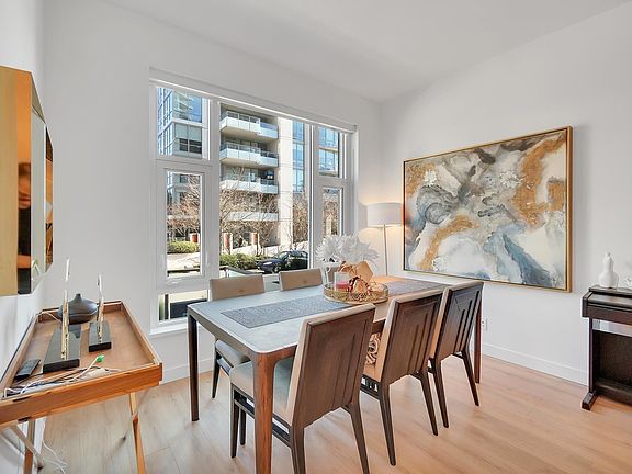 5th image of 1500 Fern St #107