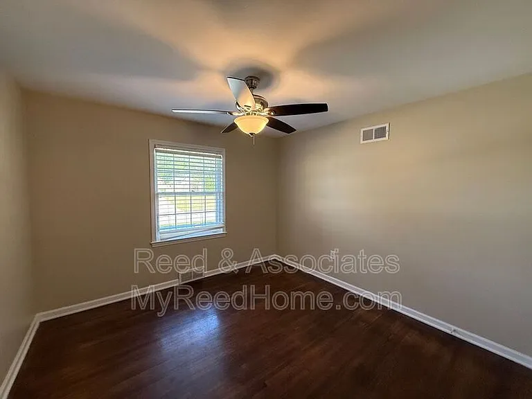 5047 Howard Pl — Photo 9