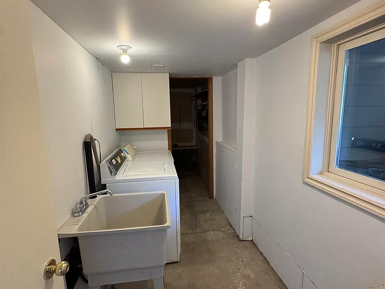 1758B Western Pkwy — Photo 11