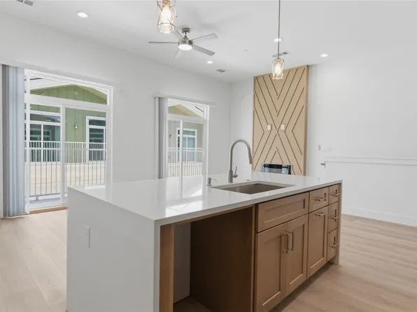 2925 Spruce Valley Ln #408, Dallas, TX 75233