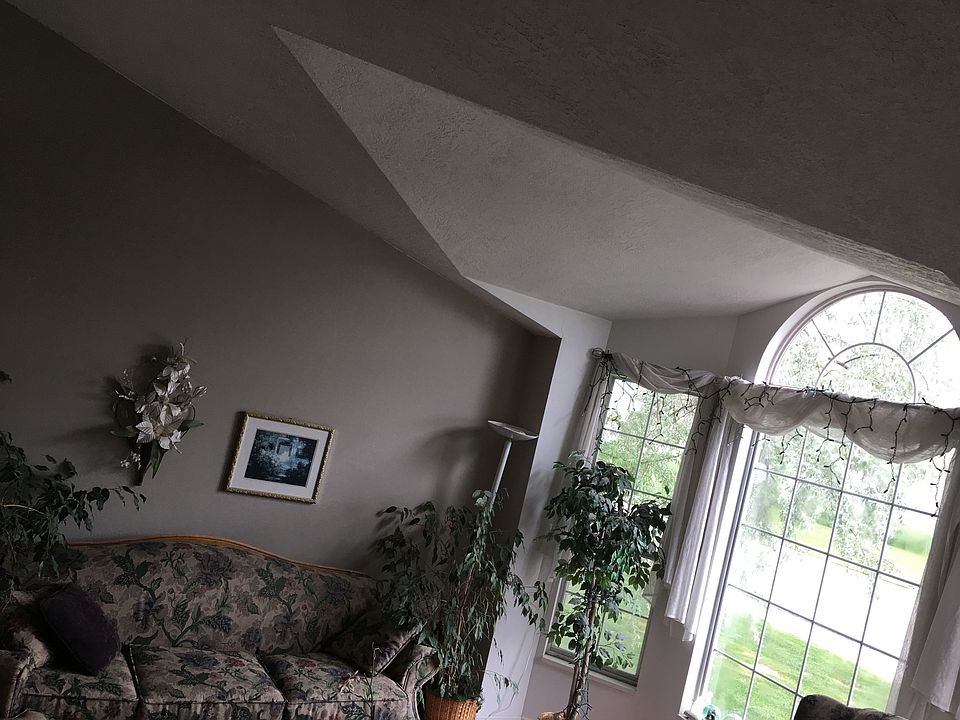 2nd image of 160 Country Club Dr