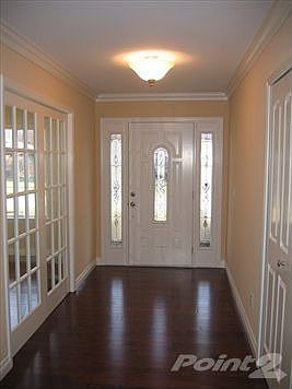 3rd image of 6911 Emerald Shores Dr