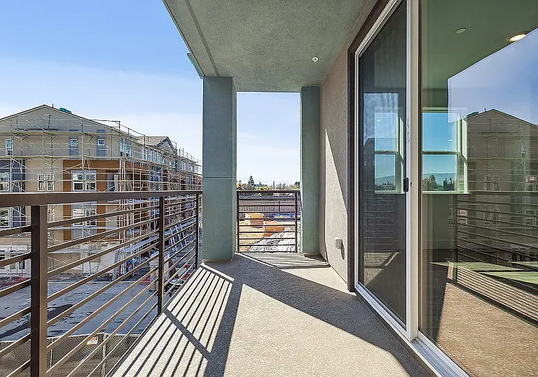 584 Laraline Way — Photo 14