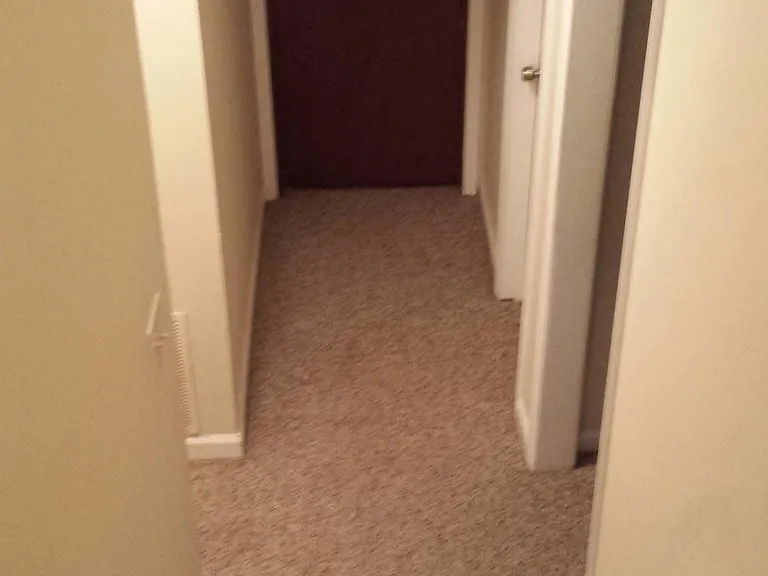 100 Grenoble Rd — Photo 3