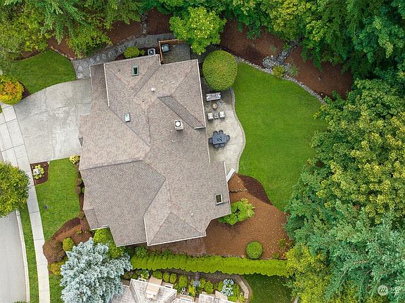 3rd image of 5593 178th Avenue SE
