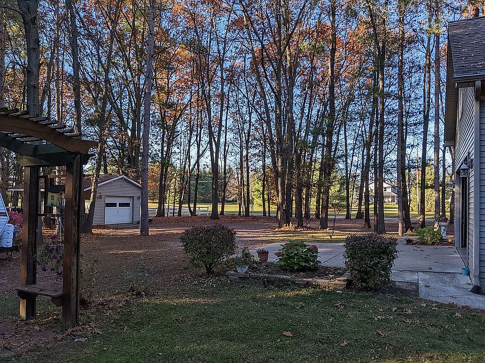 1st image of 11107 Oakwood Dr