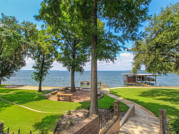 368 Forest Hills Dr, Livingston, TX 77351