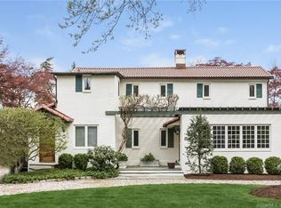 8 Covewood Dr, Rowayton, CT 06853