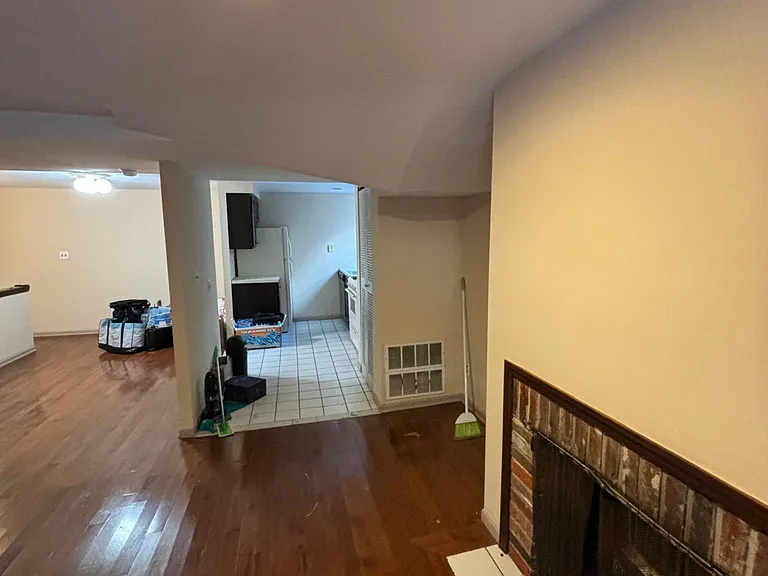 313 Bainbridge St #2 — Photo 5