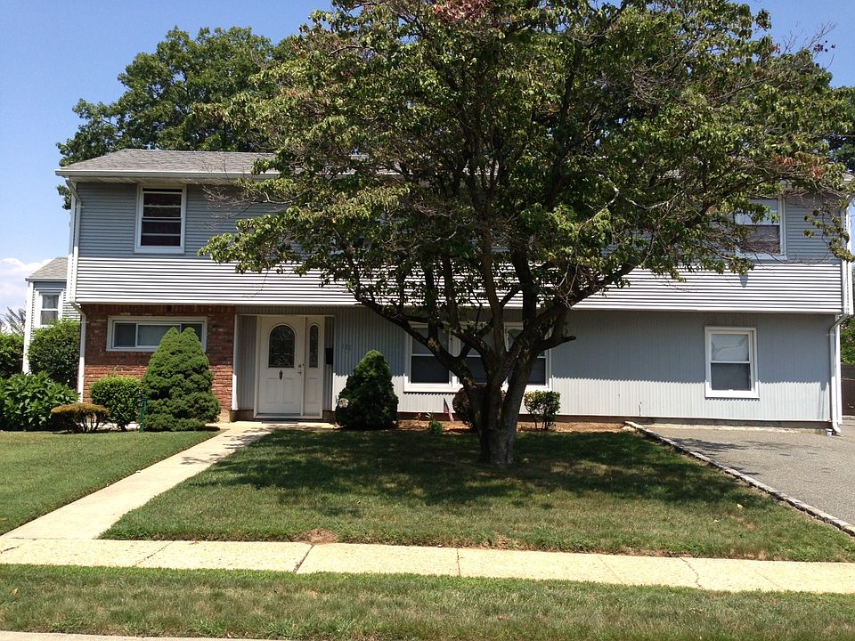 2nd image of 181 N Syracuse Ave