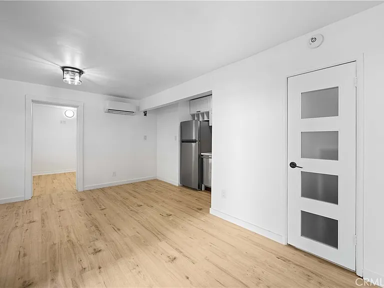 1303 N Beverly Glen Blvd — Photo 3