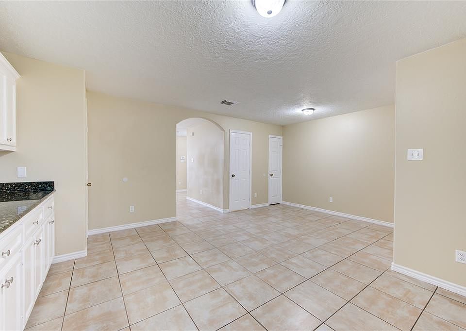 605 Center St Pasadena TX Zillow