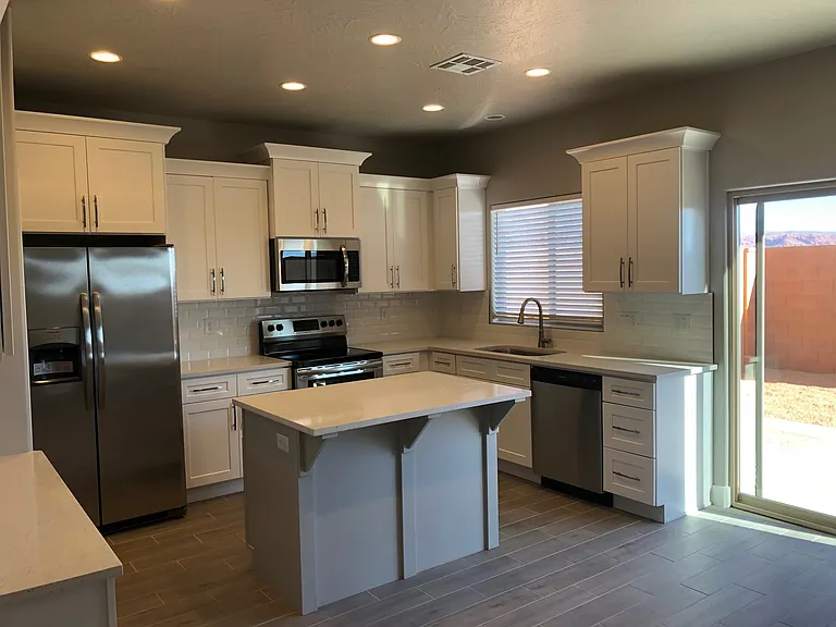 655 S Malorie Way — Photo 3