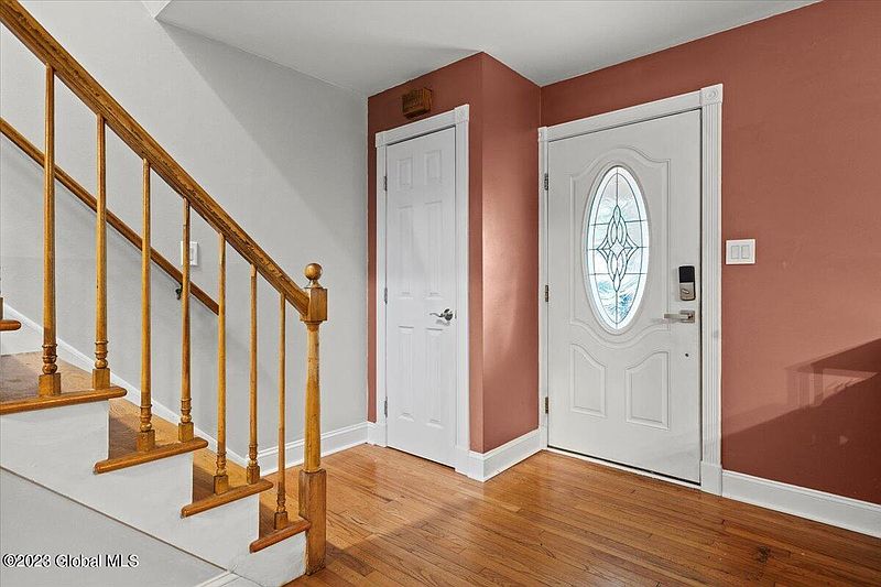 3rd image of 8 Montclair Avenue