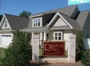 10 Woodbriar Rd, Winston Salem, NC 27106