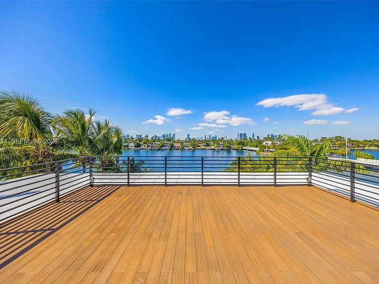 200 W Rivo Alto Dr — Photo 52