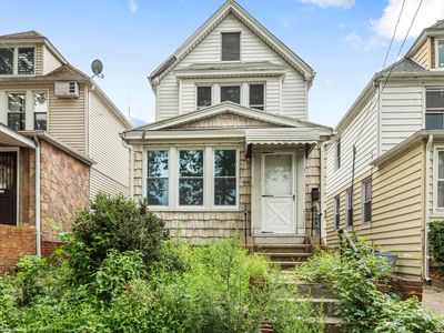 62-96 Austin St, Rego Park, NY, 11374