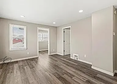 3 bed, $1,145 — Photo 2