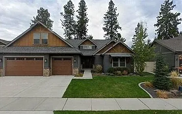 4 bed, 2.5 bath, 2800 sqft, $3,500 — Photo 1