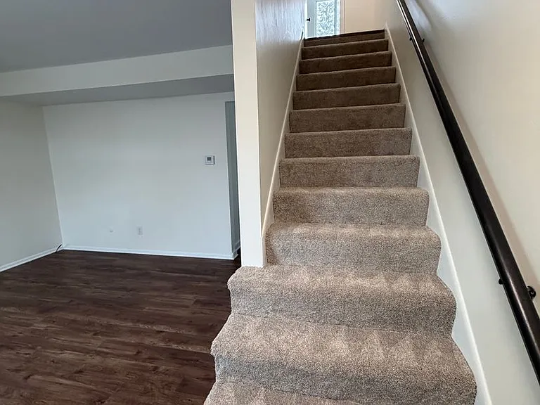 1530 Genessee Ave — Photo 2