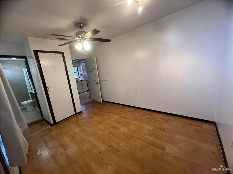 1808 N Broadway St — Photo 12