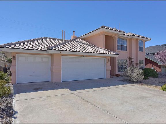 3rd image of 6304 Los Bancos Dr