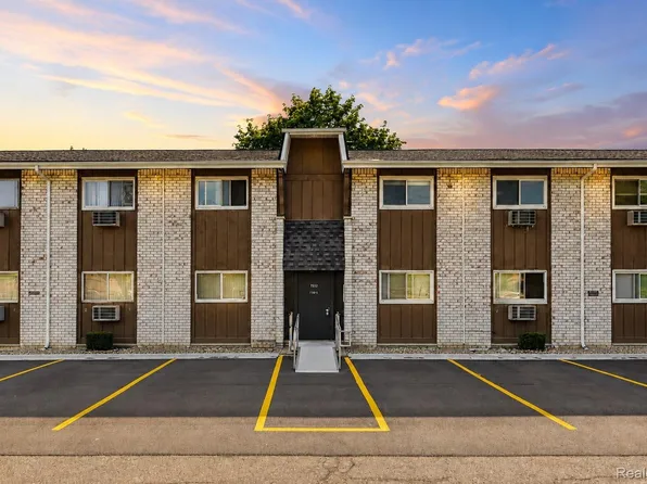 7592 Woodview St APT 4, Westland, MI 48185