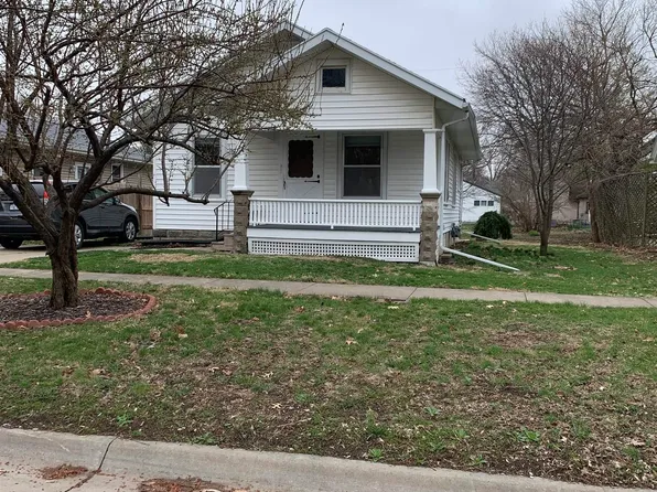 807 S 5th St, Fairfield, IA 52556