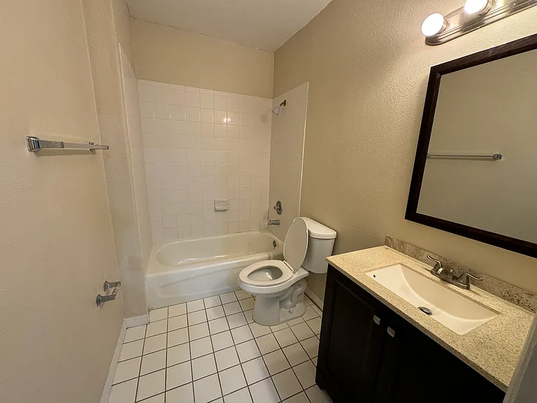 13216 Villa Vista Dr #201 — Photo 5