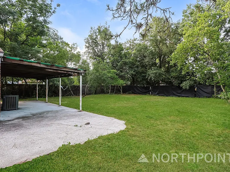 8326 Walden Rd E — Photo 15