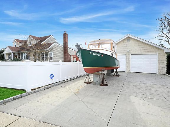 4th image of 1 Burkland Ln