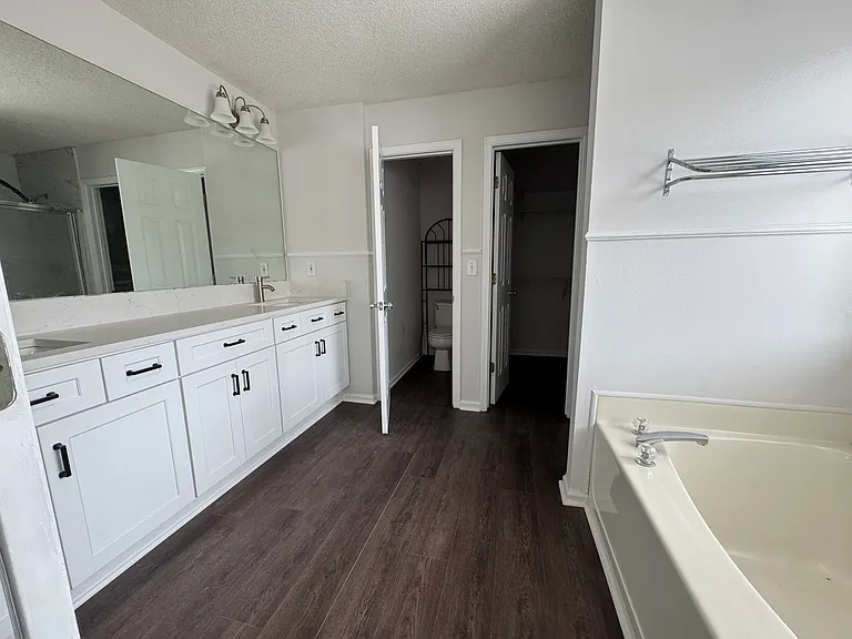 11780 Carriage Park Ln — Photo 20
