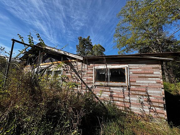 2nd image of 2210 N Hurricane Creek Rd
