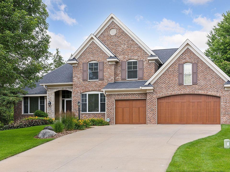 1st image of 8986 Springwood Dr