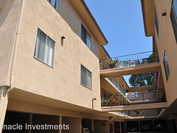 4th image of 4935 W 120th St APT 8